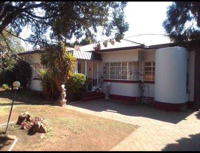 4 BEDROOM HOUSE FOR SALE IN THE HILL